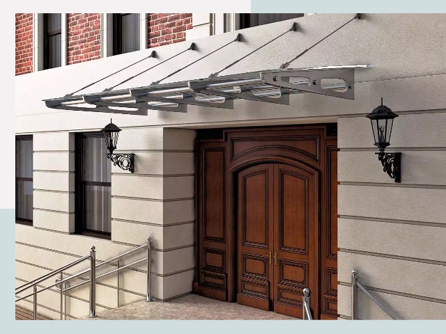 Металлические козырьки от 623 руб. в Надыме