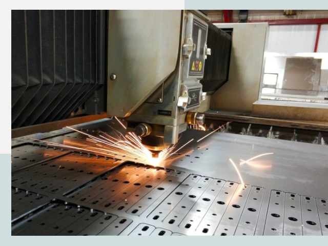 Лазерная резка металла в Надыме от 623 руб.